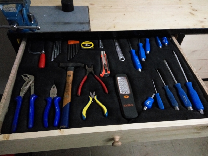 neue Werkbank in der Garage - Bauanleitung zum Selberbauen - 1-2-do.com