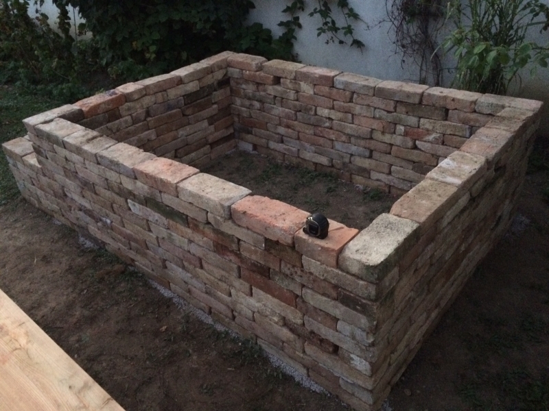 Hochbeet aus Ziegeln - Bauanleitung zum Selberbauen - 1-2-do.com