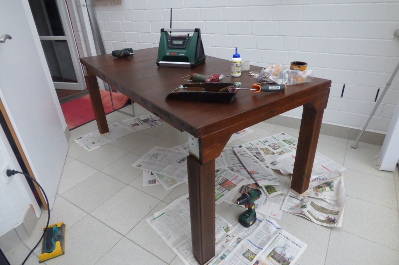 Vom Kinderspieltisch zum "Designer Esstisch" - Bauanleitung zum