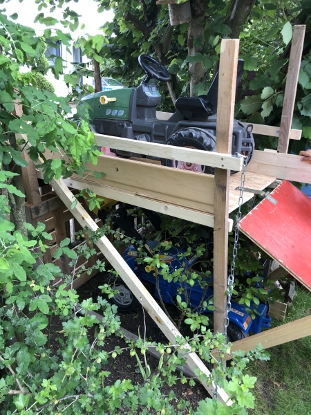 Kinderprojekt: Duplex Garage für Bulldogs - Bauanleitung zum