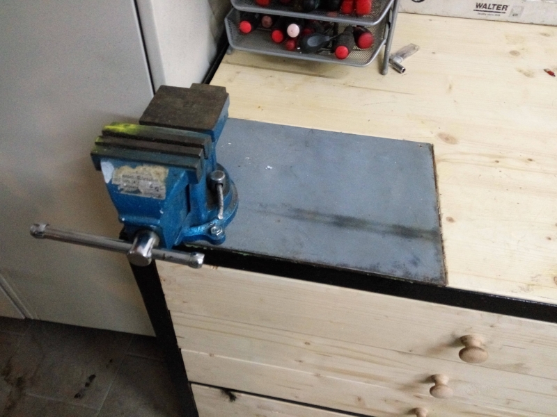 neue Werkbank in der Garage - Bauanleitung zum Selberbauen - 1-2-do.com