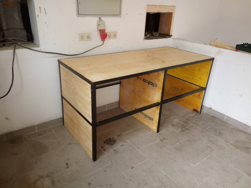 neue Werkbank in der Garage - Bauanleitung zum Selberbauen - 1-2-do.com