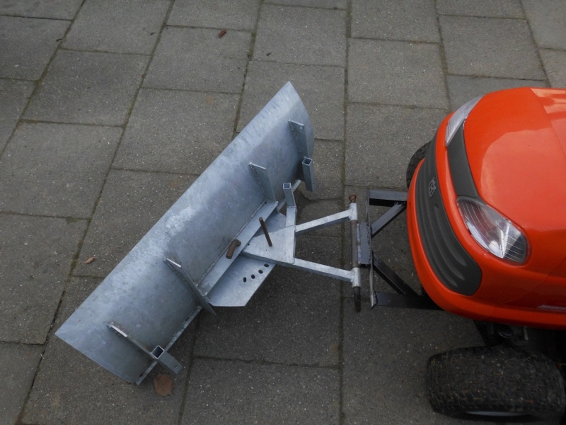 Schneeschild Aufnahme für den Aufsitzrasenmäher Bauanleitung zum