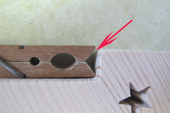 "Holzpistole mit Monogramm für Luggi" - ein Gummischießholz