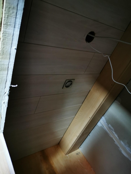 Begehbarer Kleiderschrank aus ehemaliger Wurstkammer - Bauanleitung zum