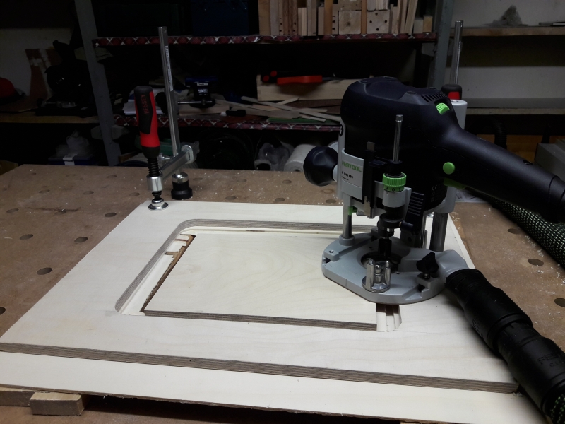 Frästisch mit höhenverstellbarer Tischplatte - Bauanleitung zum ...