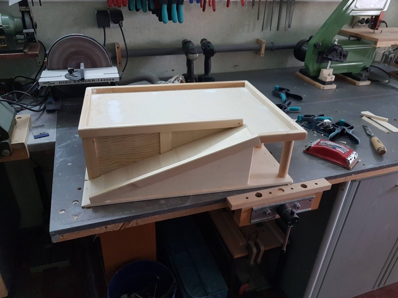 Garage fuer Spielzeugautos - Bauanleitung zum Selberbauen - 1-2-do.com