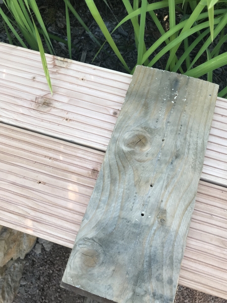 Pergola mit Sonnensegel / Regenschutz und Wandverkleidung