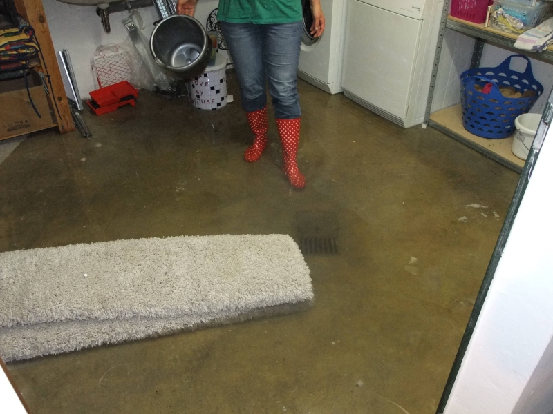 Keller Renovierung (Teil 1) innen trockenlegen, aussen aufgraben