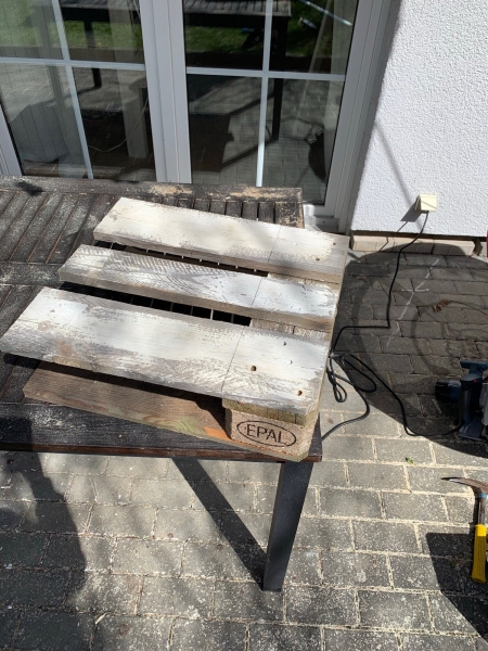 Matschküche aus Europaletten DIY - Bauanleitung zum Selberbauen - 1-2