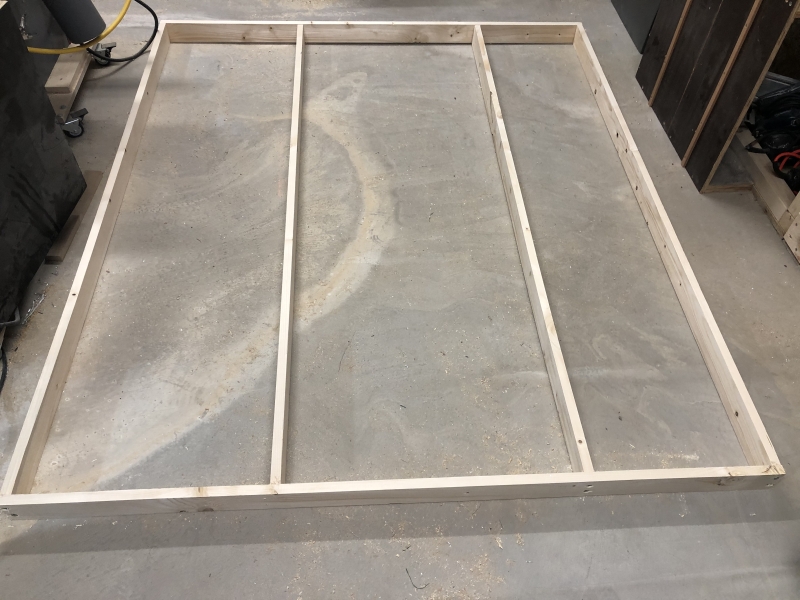 Plattensäge an der Decke montiert - Bauanleitung zum Selberbauen - 1-2