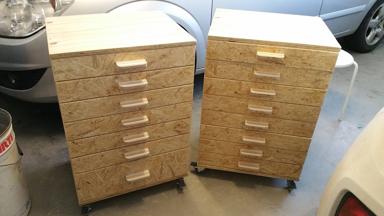 DIY Möbel selber bauen, Schrank mit Schubladen aus Holz, Anleitung