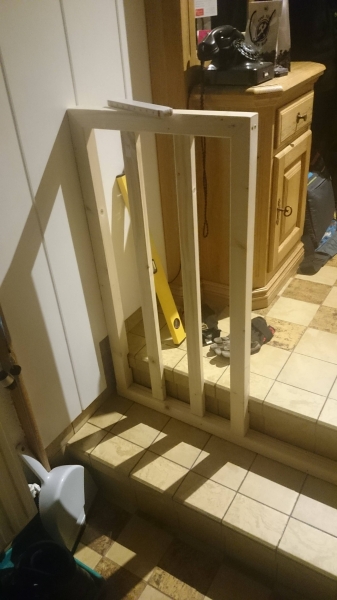 Treppengitter / Babygitter für Treppe mit "Überbreite" - Bauanleitung