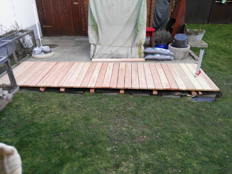 Holzterrasse / Holzsteg - Bauanleitung zum Selberbauen - 1-2-do.com
