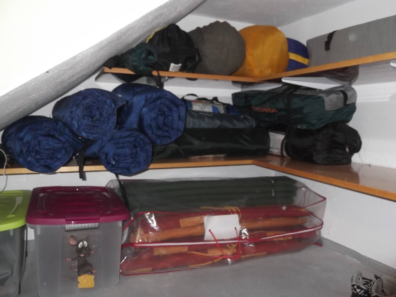 Platz unter Kellertreppe sinvoll nutzen - Bauanleitung zum Selberbauen