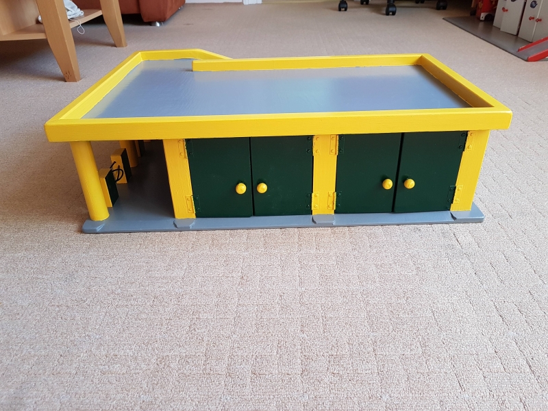 Garage fuer Spielzeugautos - Bauanleitung zum Selberbauen - 1-2-do.com