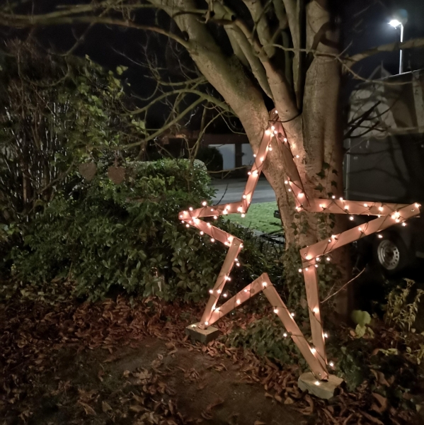 Großer Weihnachtsstern für Außendekoration Bauanleitung zum