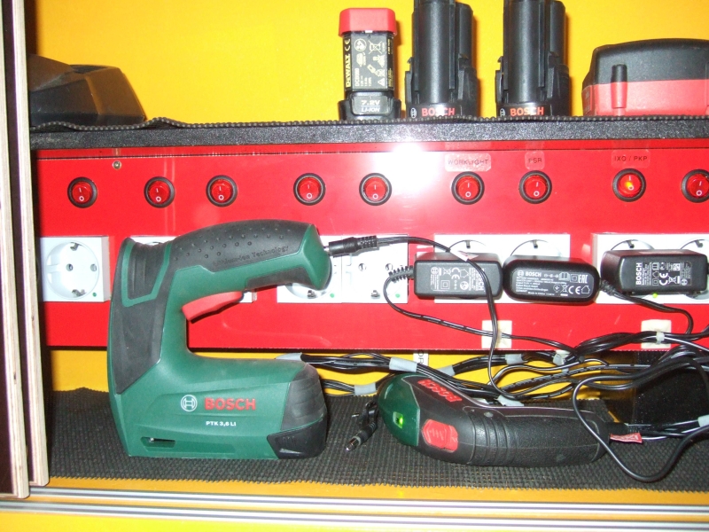 Hängeschrank als Ladestation - Bauanleitung zum Selberbauen - 1-2-do