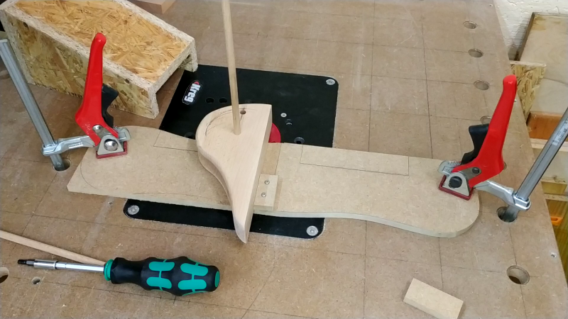 Massivholz Notenständer aus Buche Leimholz und Ahorn - Bauanleitung zum