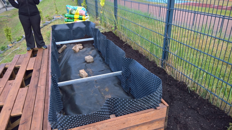 Stufen Terrasse mit Hochbeet Bauanleitung zum Selberbauen 12do