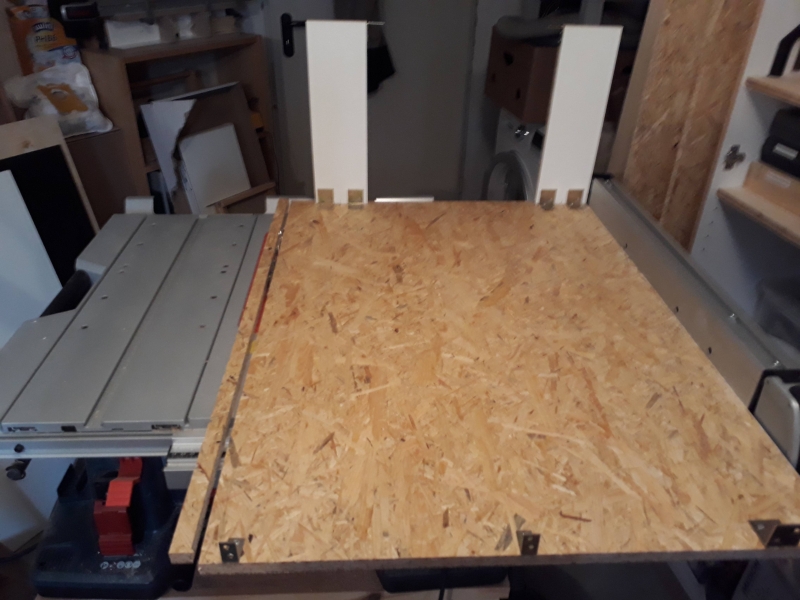 Aus Holzresten wird Küchenschrank mit Holzvollauszügen - Bauanleitung