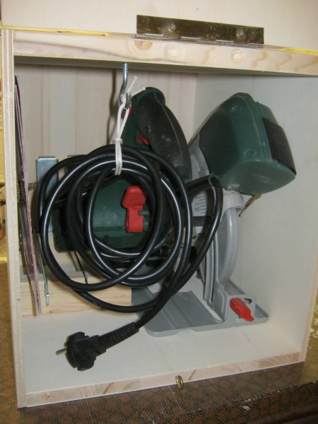 Eine kleine Überraschung: Eine Kiste für die Bosch PKS 55A