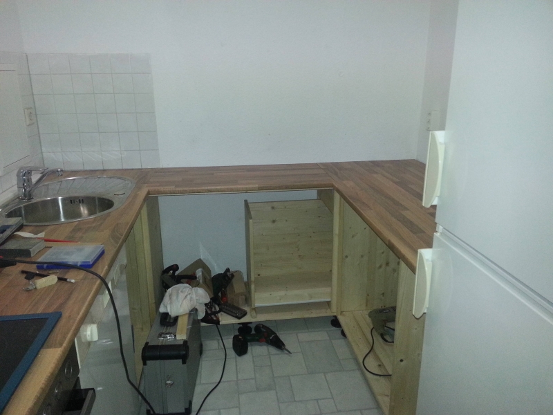 Küche auf kleinstem Raum jetzt fast komplett.(aktualisiert