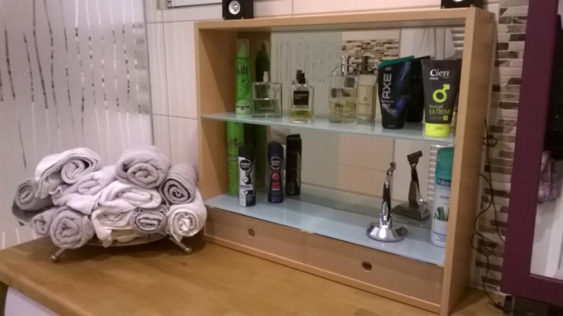 Parfümvitrine für das Bad - Bauanleitung zum Selberbauen - 1-2-do.com