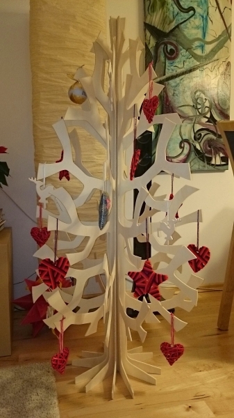 Moderner Weihnachtsbaum aus Sperrholz zum Stecken - Bauanleitung zum