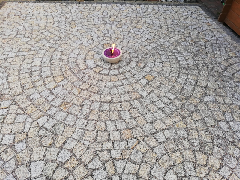 Kantensteine und Pflasterung aus Granit - Bauanleitung zum Selberbauen