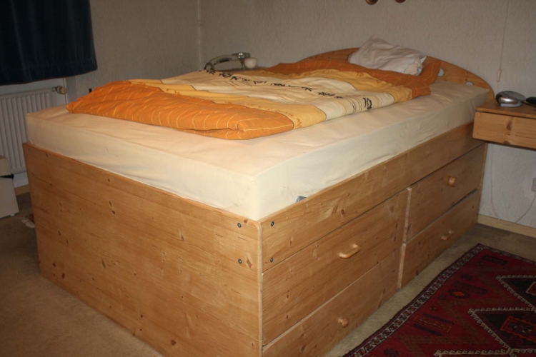 Hochbett mit massig Stauraum darunter - Bauanleitung zum Selberbauen