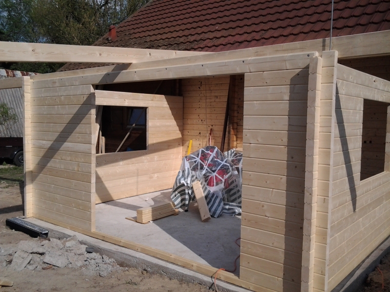 Anbau an ein Blockbohlenhaus Bauanleitung zum Selberbauen 12do