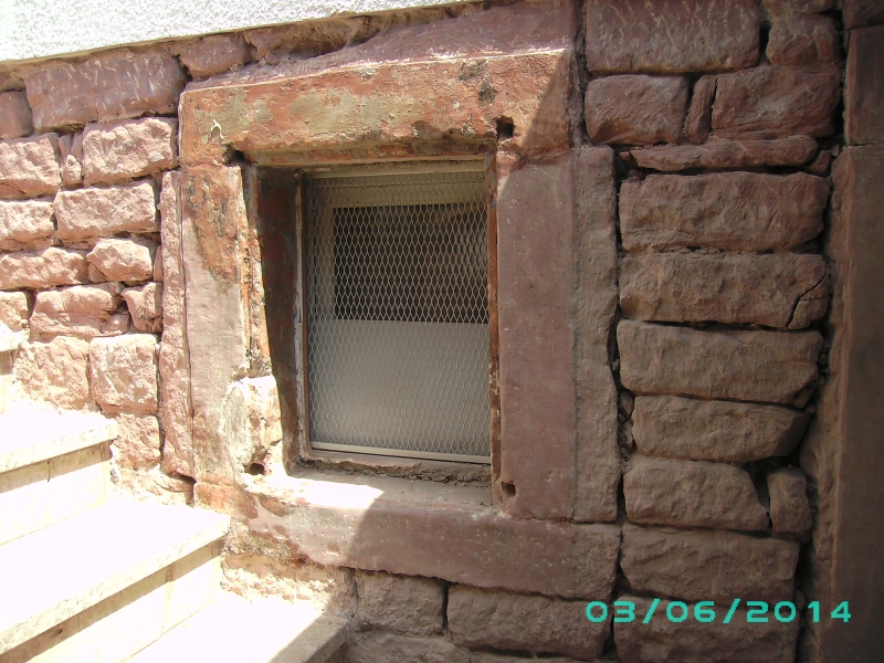 Freilegung Sandstein-Kellermauer - Bauanleitung zum Selberbauen - 1-2