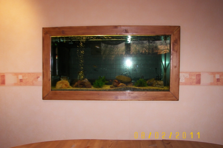 Aquarium in Durchreiche - Bauanleitung zum Selberbauen - 1-2-do.com