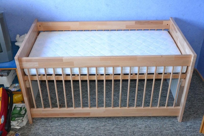 Babybett, Kinderbett - Bauanleitung zum Selberbauen - 1-2-do.com