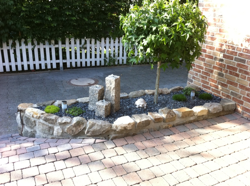 Hochbeet aus Sandstein / Bruchstein inkl. Springbrunnen Bauanleitung