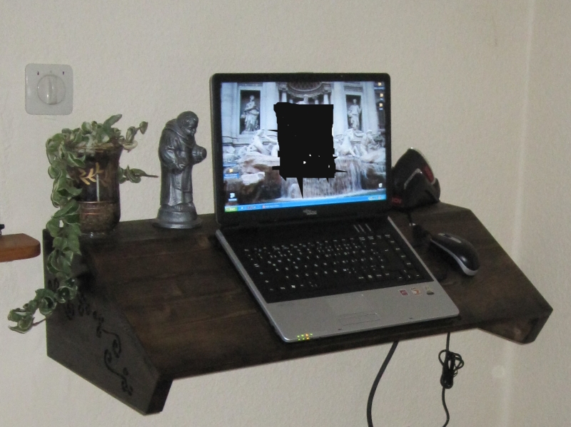 Wandregal fürs Laptop - Bauanleitung zum Selberbauen - 1-2-do.com