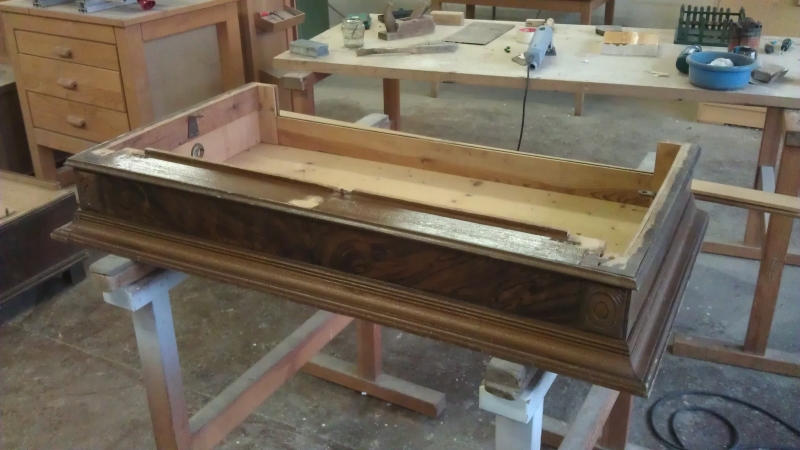 Aufbereitung eines massiven antiken Kleiderschranks - Bauanleitung zum