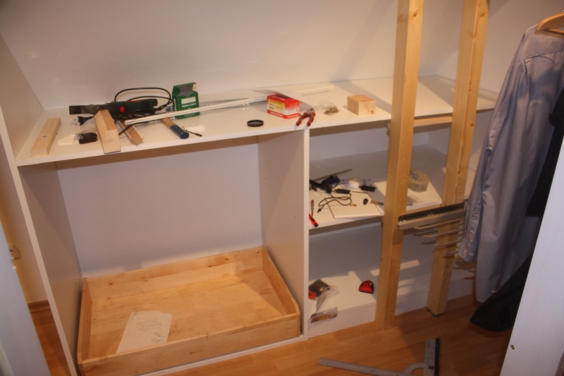 Begehbarer Kleiderschrank / TV-&Audiowand - Bauanleitung zum