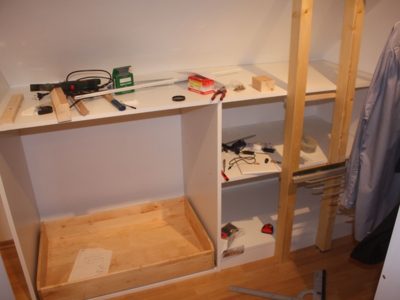 Begehbarer Kleiderschrank / TV-&Audiowand - Bauanleitung zum