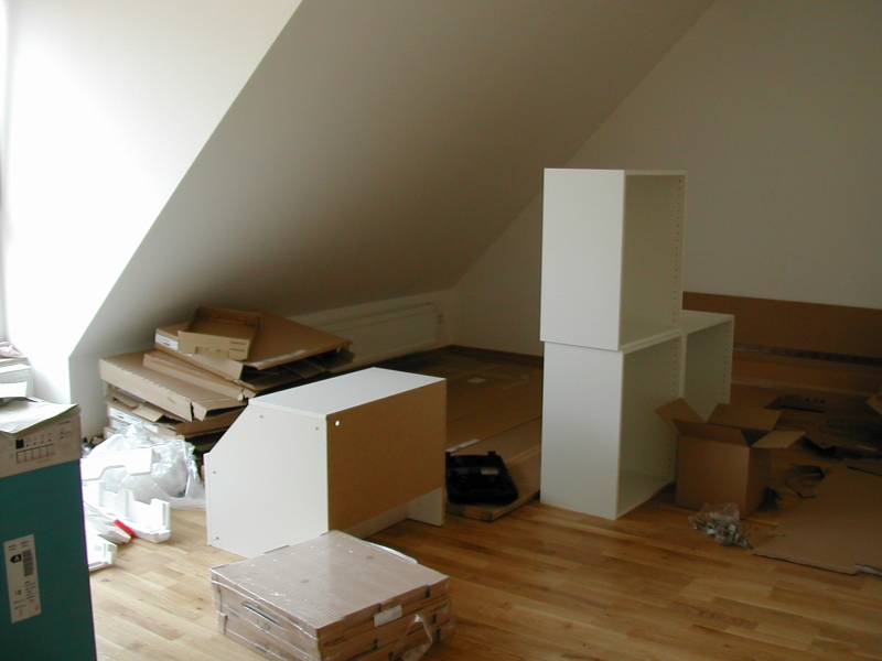 Küchenzeile ohne Küche und Hängeschränke ohne Wand. ;-) - Bauanleitung