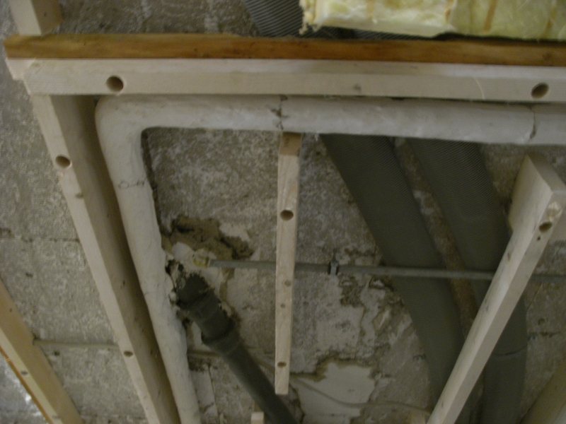 Kellerdecke isolieren - Bauanleitung zum Selberbauen - 1-2-do.com