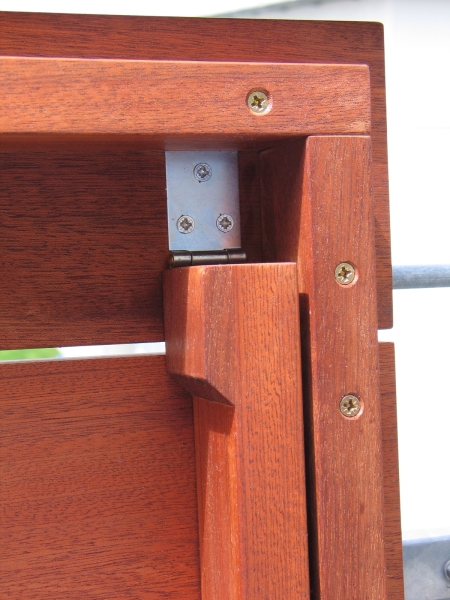 Klapptisch für den Balkon - Bauanleitung zum Selberbauen - 1-2-do.com