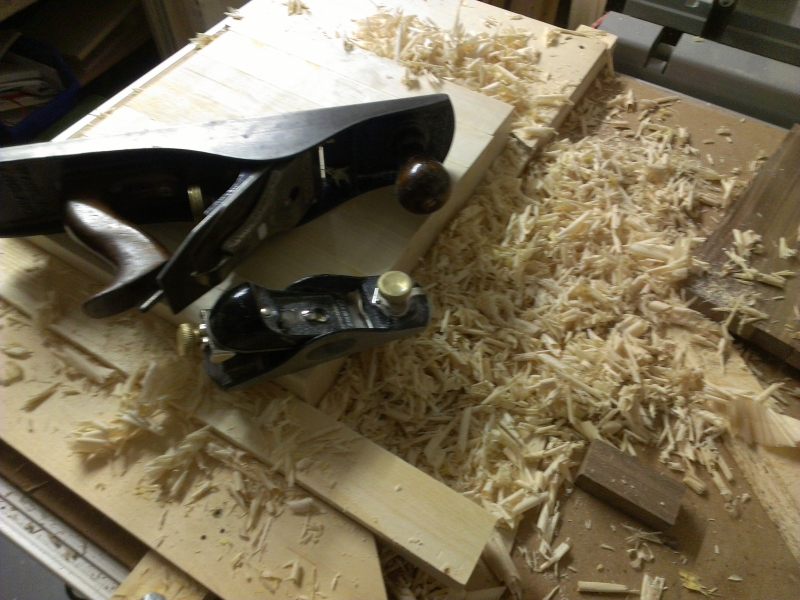 Hirnholz-Brett: von der rohen Diele zum fertigen Küchenbrett