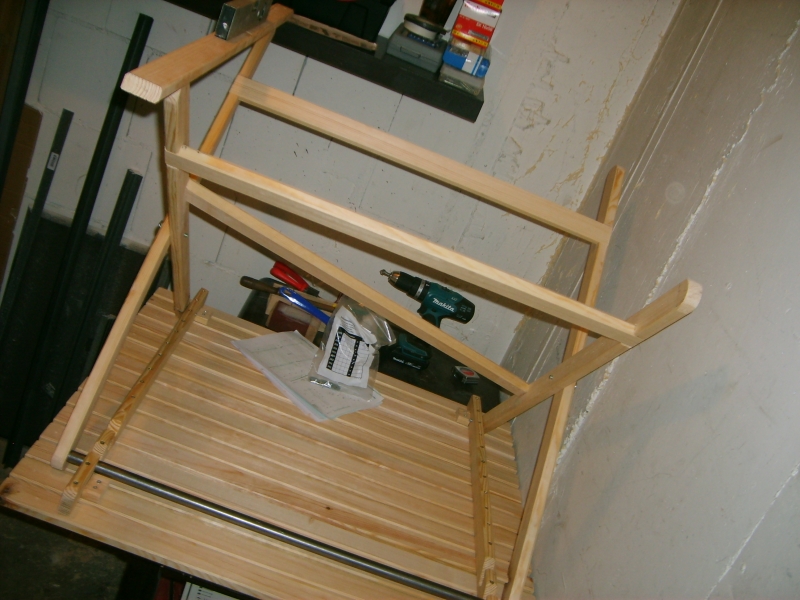 Klapptisch für den Balkon Bauanleitung zum Selberbauen