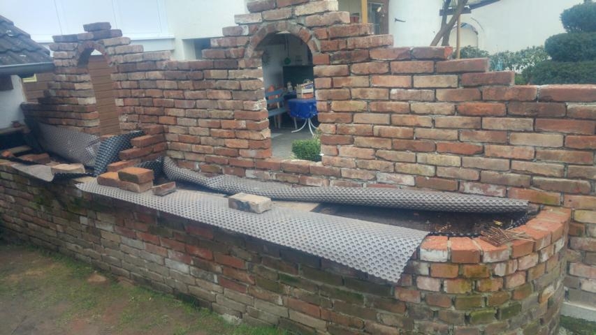 Sichtschutz Mit Hochbeet Aus Alten Backsteinen Bauanleitung Zum Selberbauen 1 2 Do Com Deine Heimwerker Community