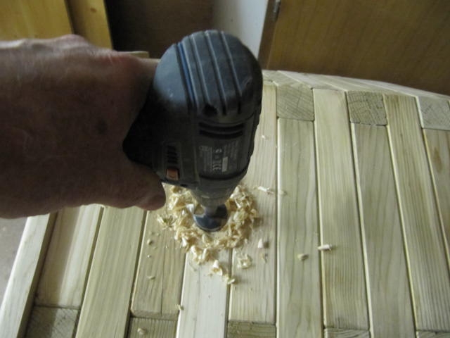 Gartenschlauchaufbewahrung - Bauanleitung zum Selberbauen - 1-2-do.com