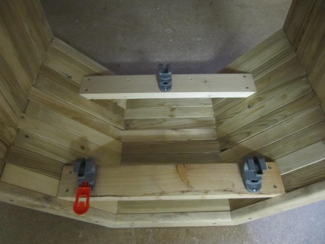 Gartenschlauchaufbewahrung - Bauanleitung zum Selberbauen - 1-2-do.com