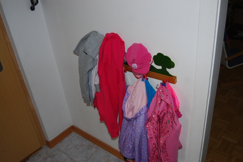 Kindergarderobe mit Ablage - Bauanleitung zum Selberbauen - 1-2-do.com